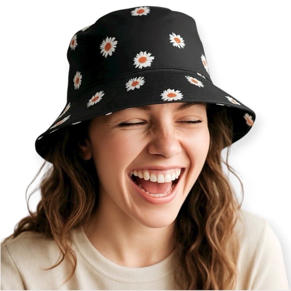 Alice + Olivia One-Size Daisy Print Black Bucket Hat Like New